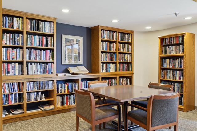 1181 Edgcumbe Road 501, Saint Paul, MN 55105