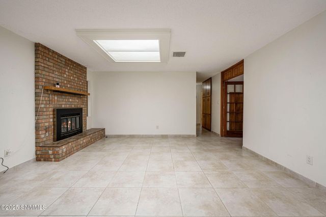 2704 Winston Avenue, Las Cruces, NM 88005