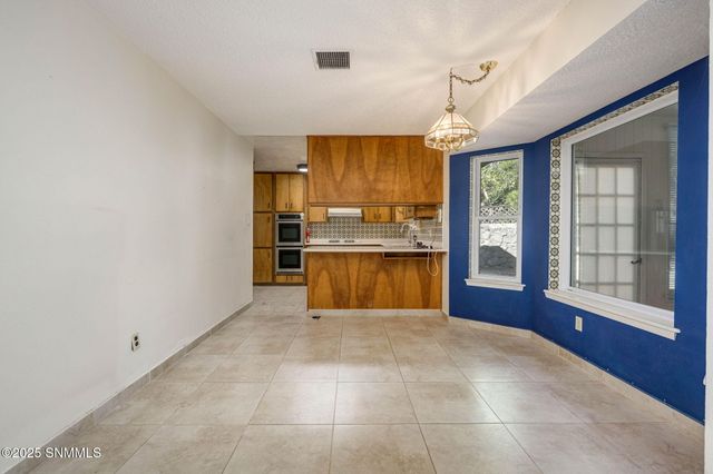 2704 Winston Avenue, Las Cruces, NM 88005