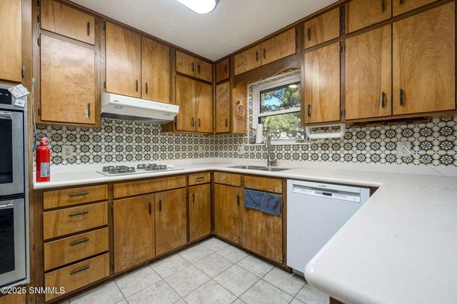 2704 Winston Avenue, Las Cruces, NM 88005