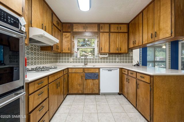 2704 Winston Avenue, Las Cruces, NM 88005