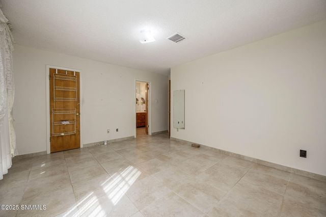 2704 Winston Avenue, Las Cruces, NM 88005