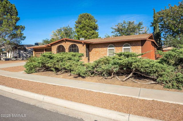 2704 Winston Avenue, Las Cruces, NM 88005