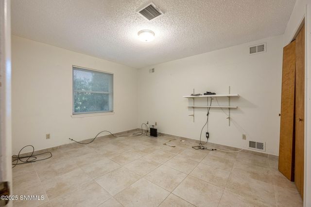 2704 Winston Avenue, Las Cruces, NM 88005