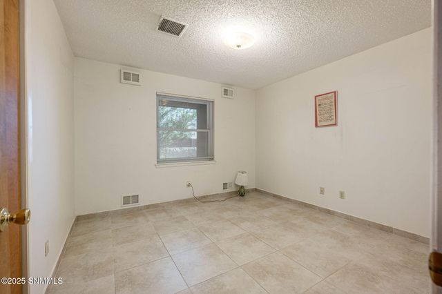 2704 Winston Avenue, Las Cruces, NM 88005