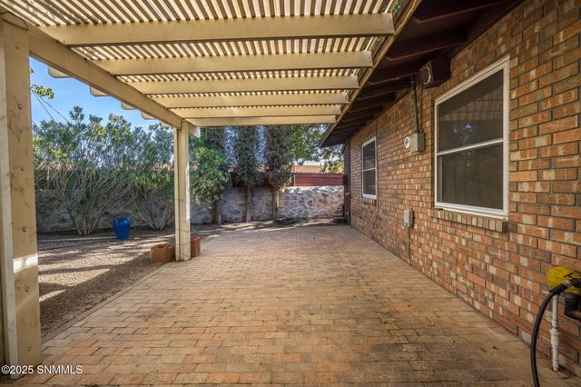 2704 Winston Avenue, Las Cruces, NM 88005