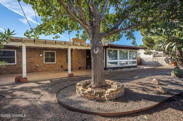 2704 Winston Avenue, Las Cruces, NM 88005