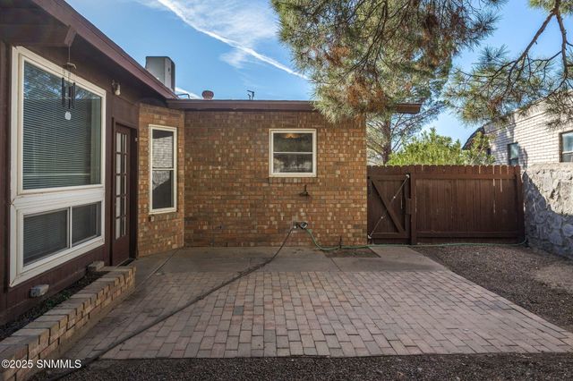 2704 Winston Avenue, Las Cruces, NM 88005