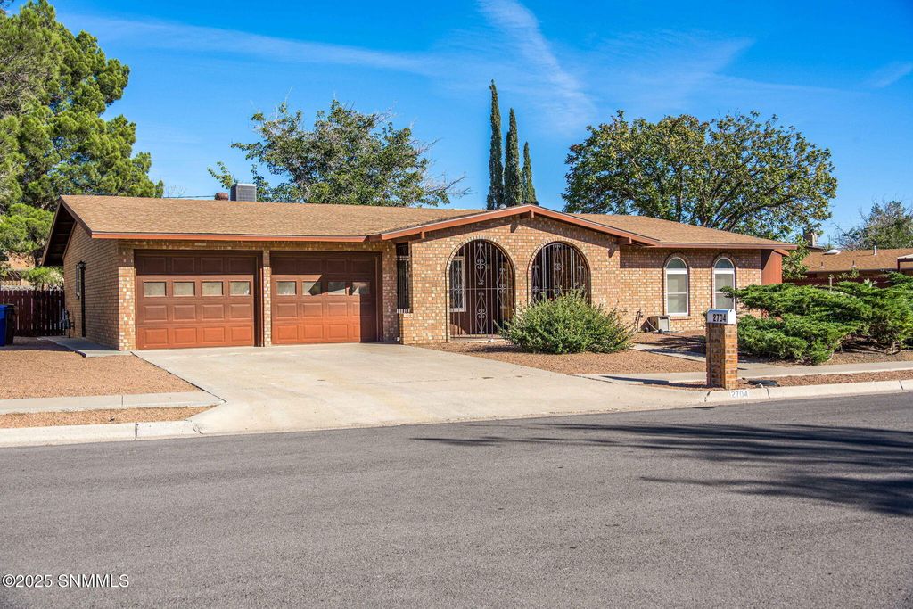 2704 Winston Avenue, Las Cruces, NM 88005