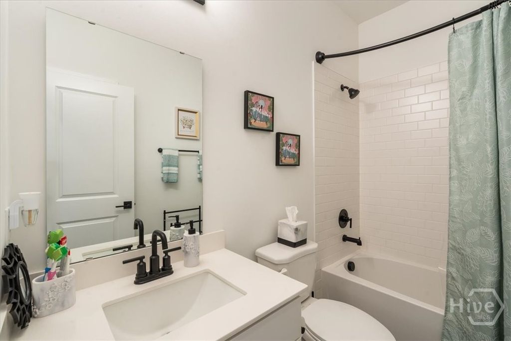 Image 13 of property listing at 115 Sweetwood Circle, Savannah, GA 31302