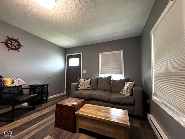 313 E 5th Street, Seymour, IN 47274