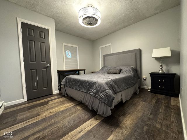 313 E 5th Street, Seymour, IN 47274