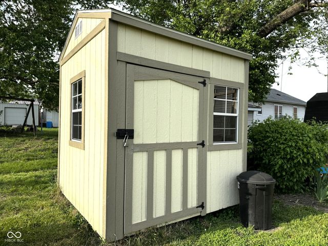 313 E 5th Street, Seymour, IN 47274