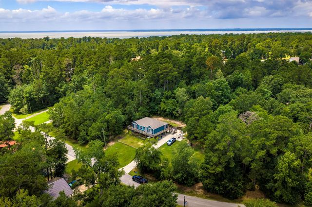 241 Whisperwood Drive, Onalaska, TX 77360