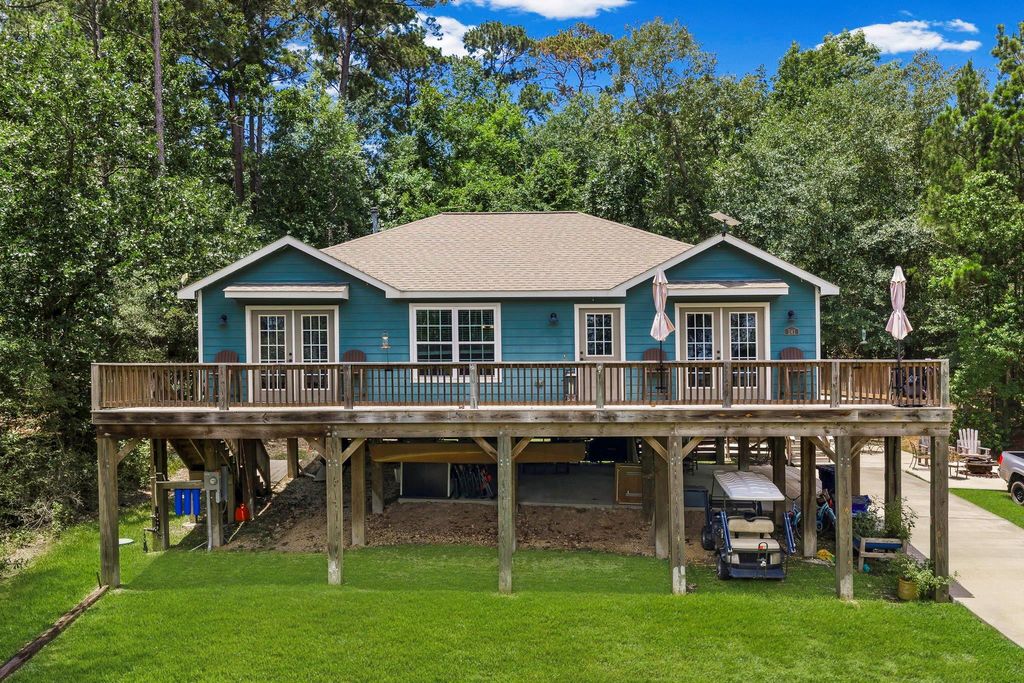 241 Whisperwood Drive, Onalaska, TX 77360