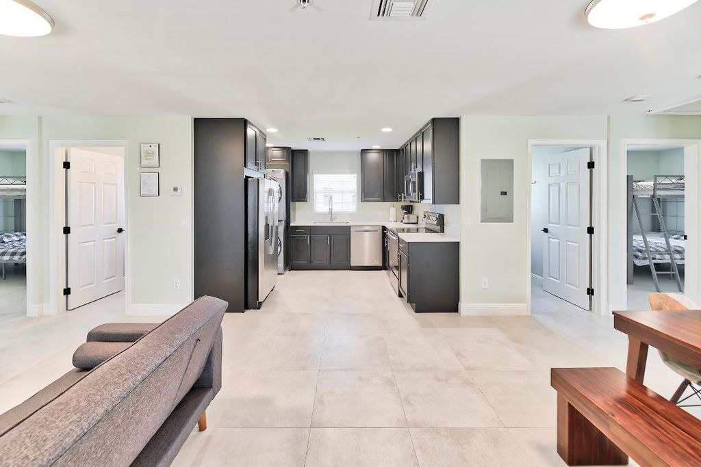 Image 12 of property listing at 5219 130th Avenue S, Wellington, FL 33449