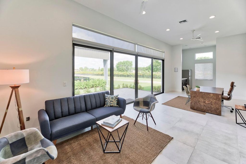 Image 5 of property listing at 5219 130th Avenue S, Wellington, FL 33449