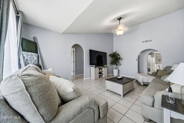 11536 PEBBLE HILLS Boulevard, El Paso, TX 79936