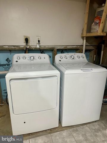 317 MOUNT PLEASANT ST, Coatesville, PA 19320