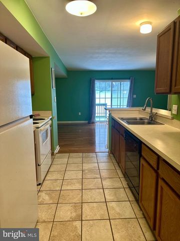 317 MOUNT PLEASANT ST, Coatesville, PA 19320