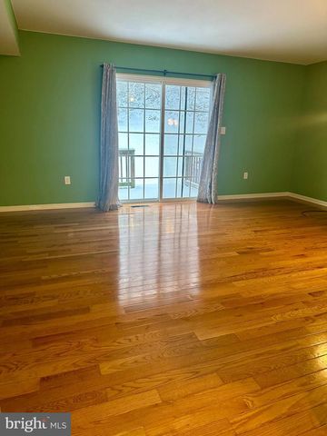 317 MOUNT PLEASANT ST, Coatesville, PA 19320