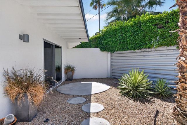 3420 E Camino Rojos, Palm Springs, CA 92262