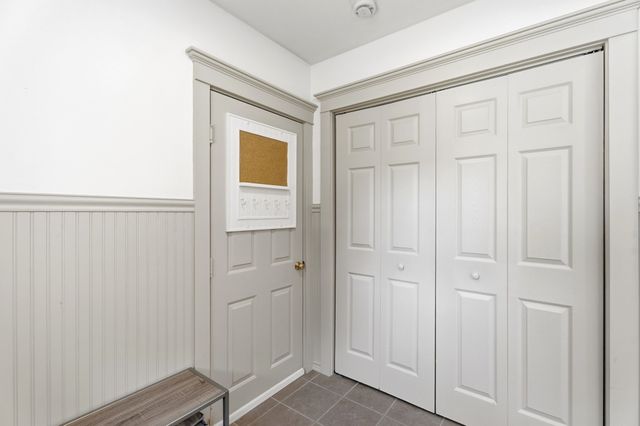 14 King Philip Path, Mendon, MA 01756