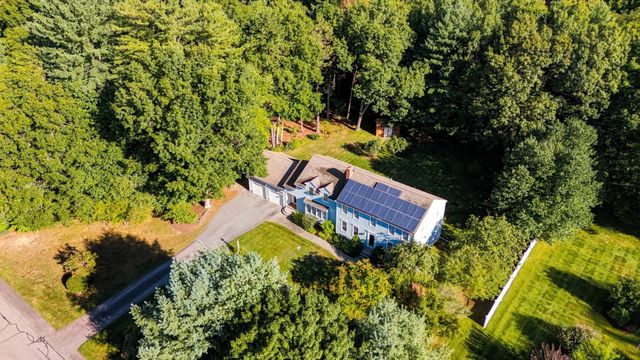 14 King Philip Path, Mendon, MA 01756