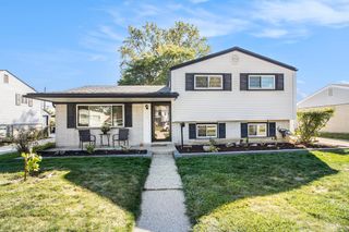 2240 Camel Drive, Sterling Heights, MI 48310