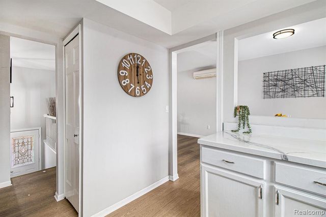 13428 Sequoia Lane, South Lyon, MI 48178