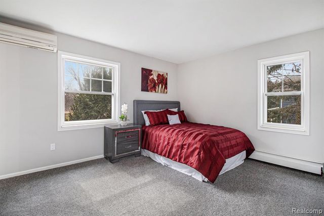 13428 Sequoia Lane, South Lyon, MI 48178