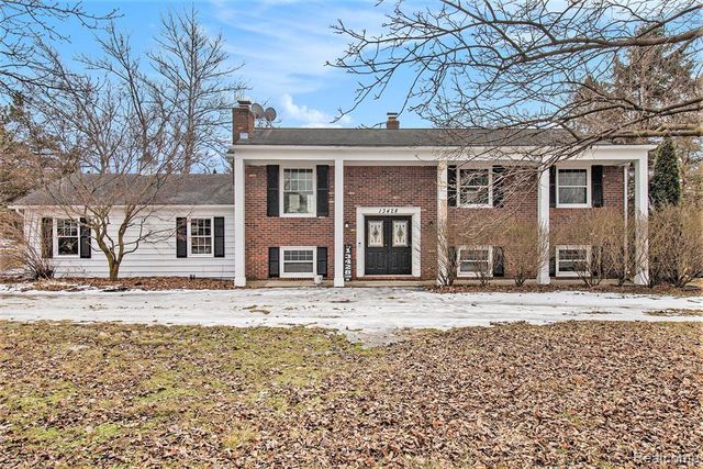 13428 Sequoia Lane, South Lyon, MI 48178