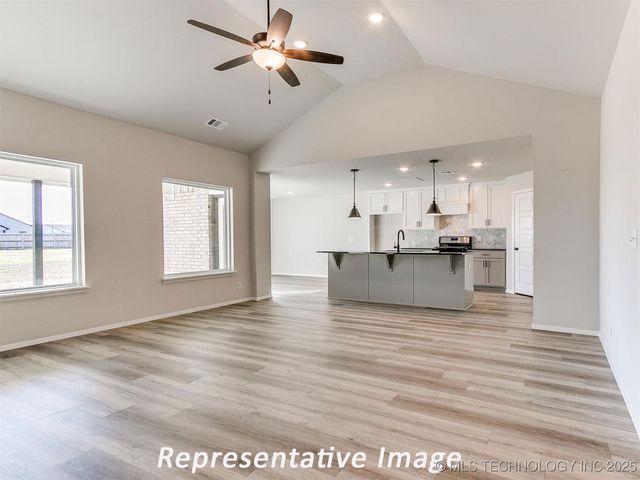 3442 E 153rd Street S, Bixby, OK 74008