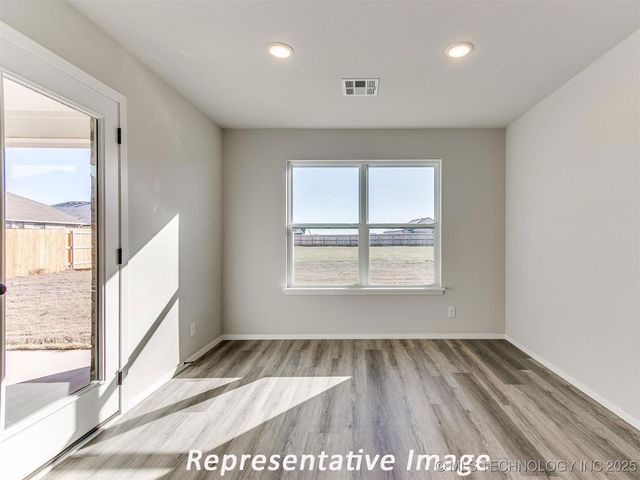 3442 E 153rd Street S, Bixby, OK 74008