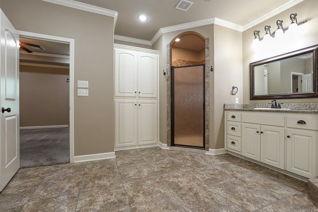 6009 HARDIN DR, Bryant, AR 72022