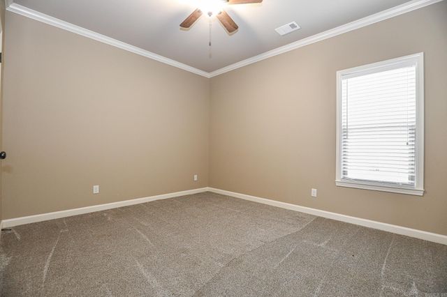 6009 HARDIN DR, Bryant, AR 72022