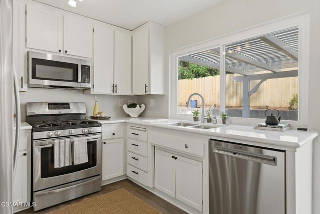 1860 Wychoff Avenue, Simi Valley, CA 93063