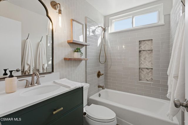 1860 Wychoff Avenue, Simi Valley, CA 93063