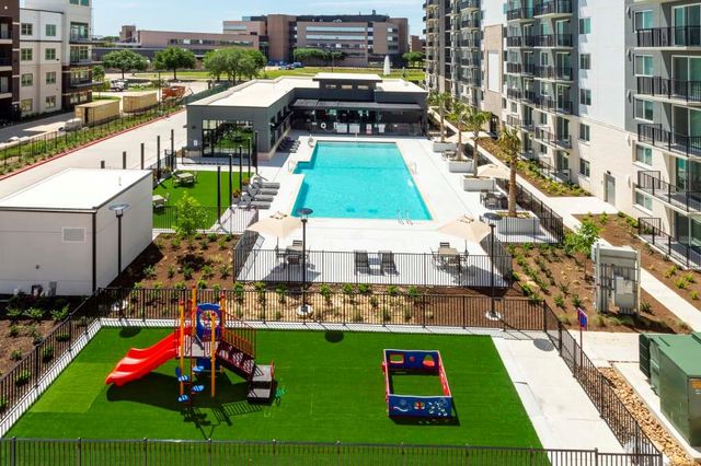 18036 Park Row Blvd 1602, Houston, TX 77084