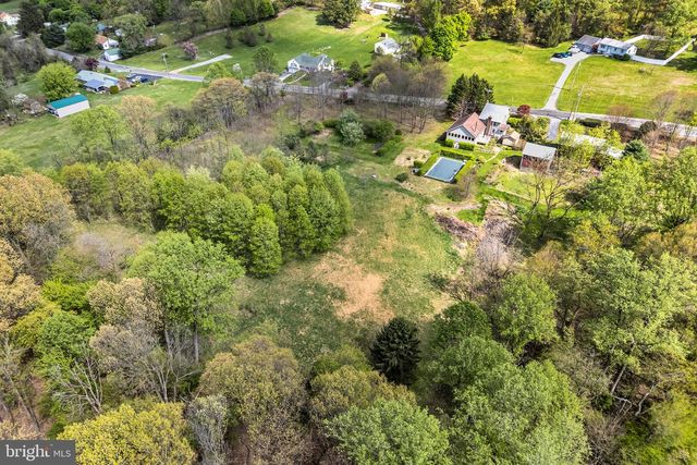 525 ANDERSONTOWN ROAD, Dover, PA 17315