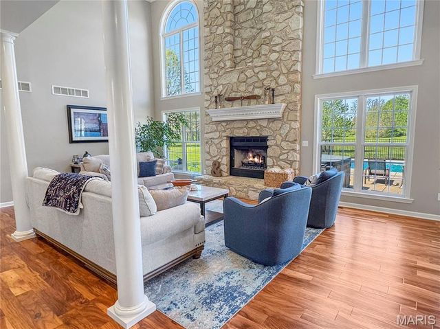 18 Forest Hills Drive, Washington, MO 63090