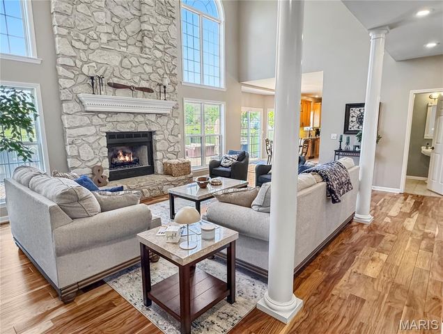 18 Forest Hills Drive, Washington, MO 63090