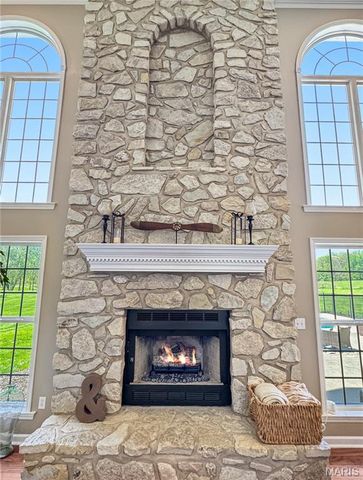 18 Forest Hills Drive, Washington, MO 63090