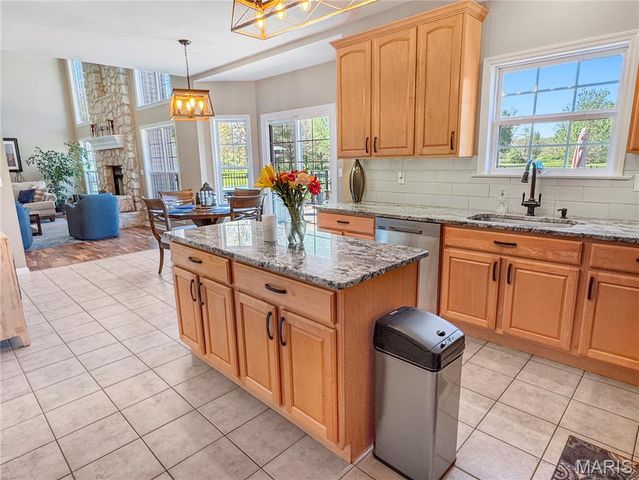 18 Forest Hills Drive, Washington, MO 63090