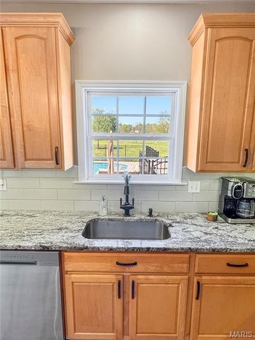 18 Forest Hills Drive, Washington, MO 63090