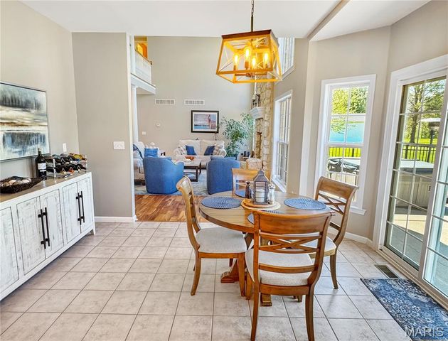 18 Forest Hills Drive, Washington, MO 63090