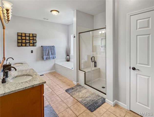 18 Forest Hills Drive, Washington, MO 63090