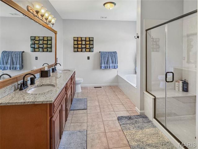 18 Forest Hills Drive, Washington, MO 63090