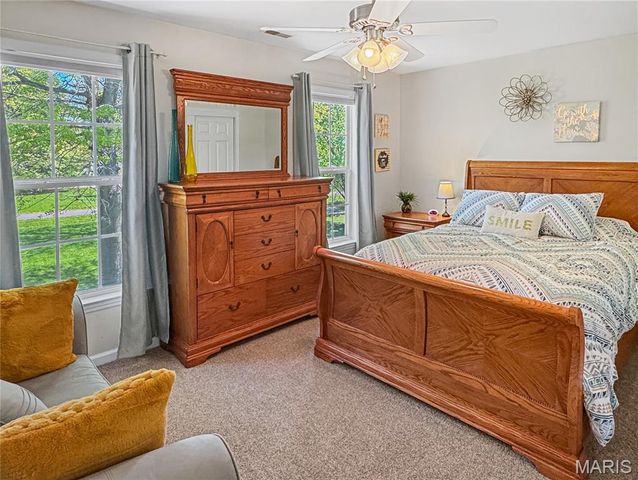 18 Forest Hills Drive, Washington, MO 63090
