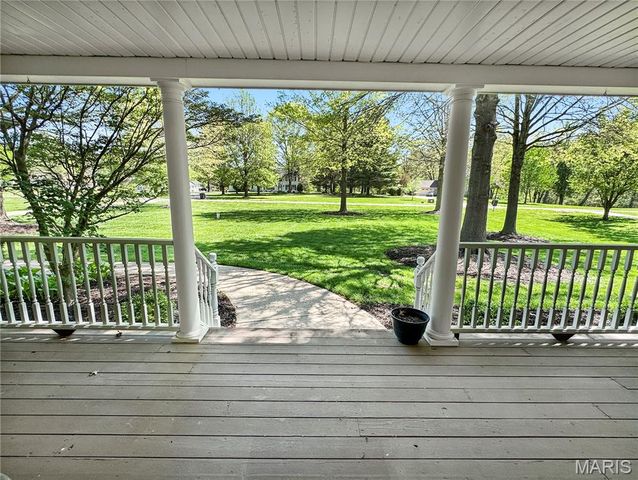 18 Forest Hills Drive, Washington, MO 63090